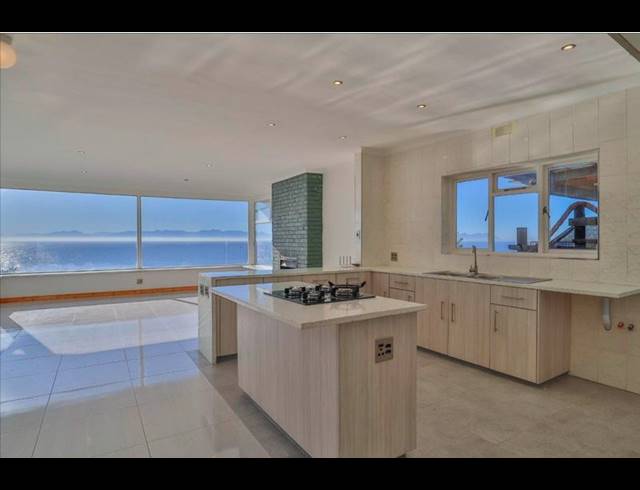 5 BEDROOM HOUSE FOR SALE IN MURDOCK VALLEY